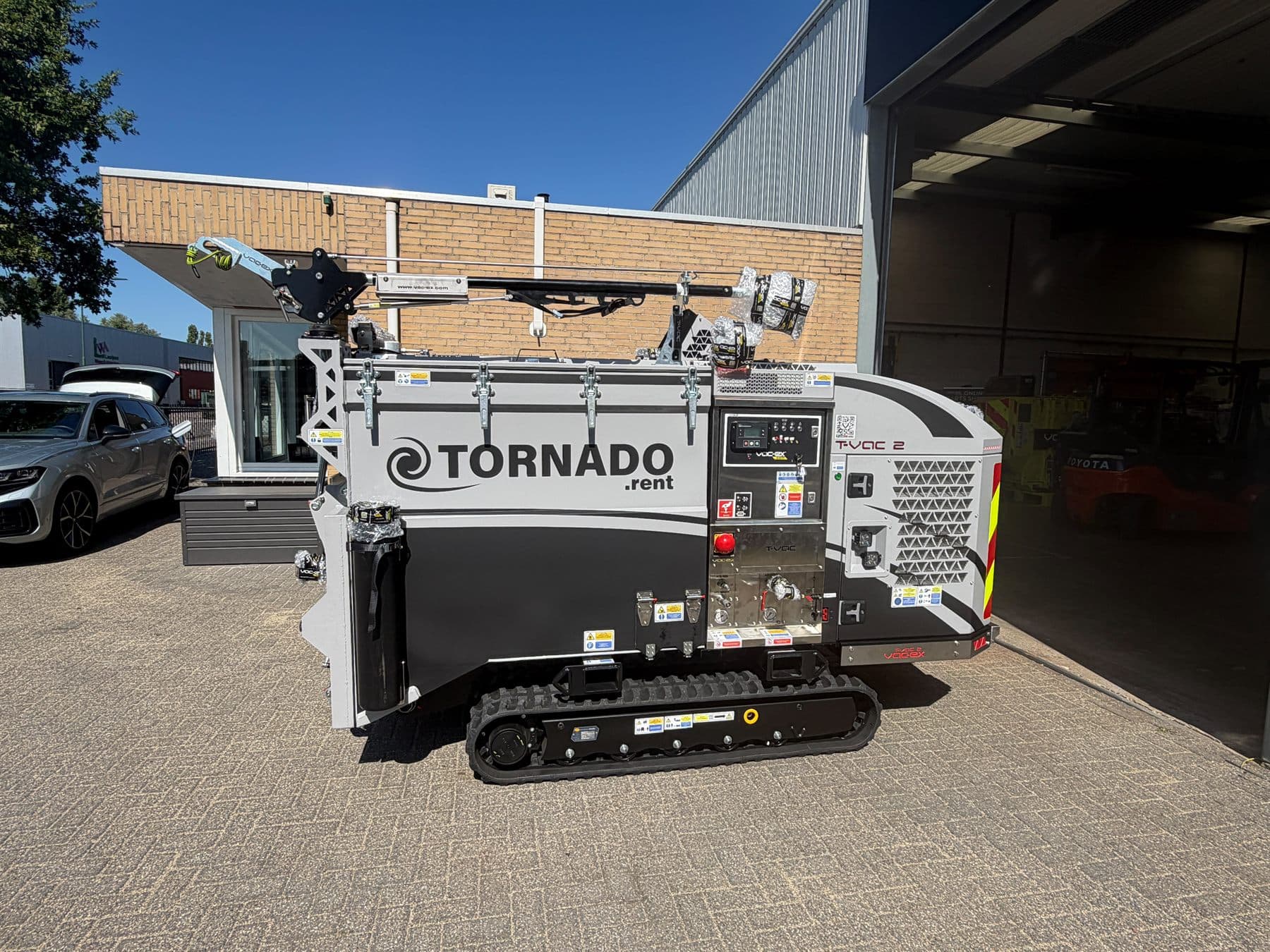 VAC-EX grondzuigunit van Tornado Rent, klaar voor transport